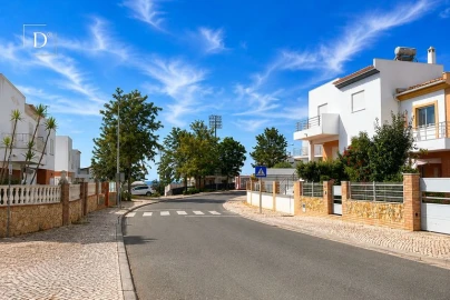 Moradia T3 para Venda em Albufeira e Olhos de Água