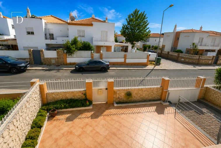 Moradia T3 para Venda em Albufeira e Olhos de Água Foto 24