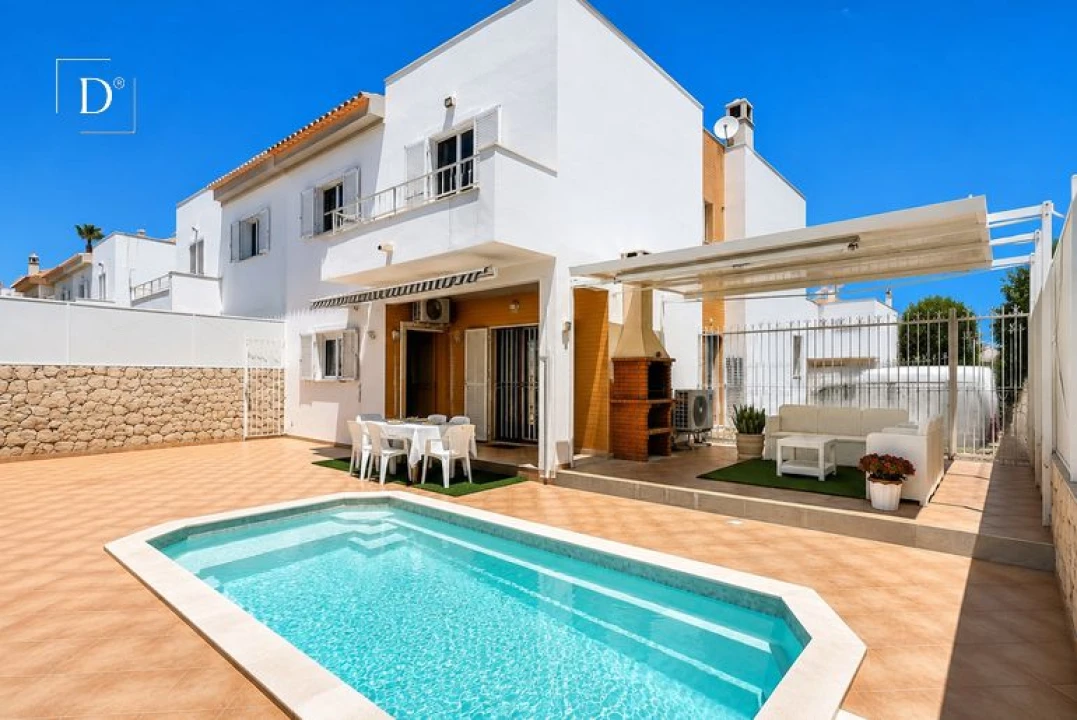 Moradia T3 para Venda em Albufeira e Olhos de Água Foto 1
