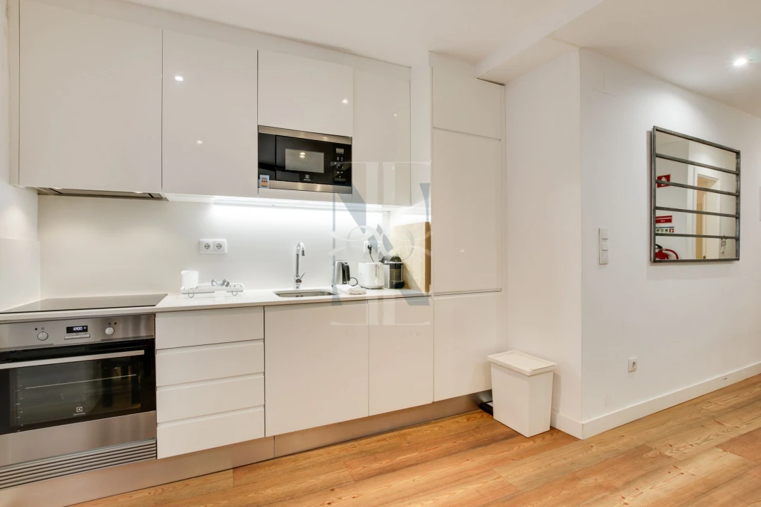 Apartamento T1 para Arrendamento em São Vicente Foto 3
