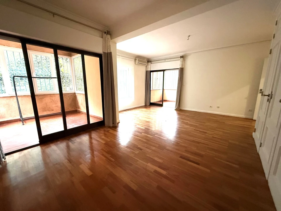 Apartamento T4 para Venda em Cascais e Estoril Foto 34