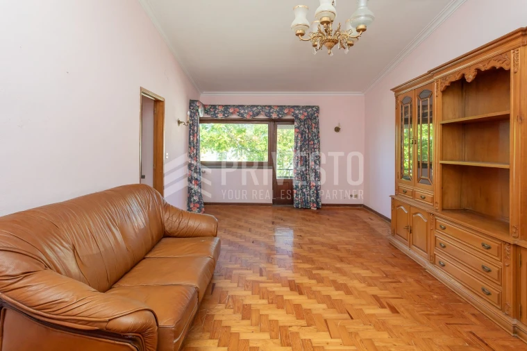 Moradia T4 para Venda em Alcabideche Foto 4