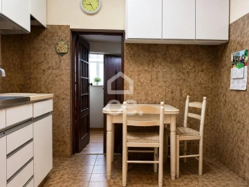 Moradia T2 para Venda em Campolide