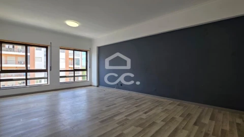 Apartamento T4 para Venda em Setubal (São Sebastião)