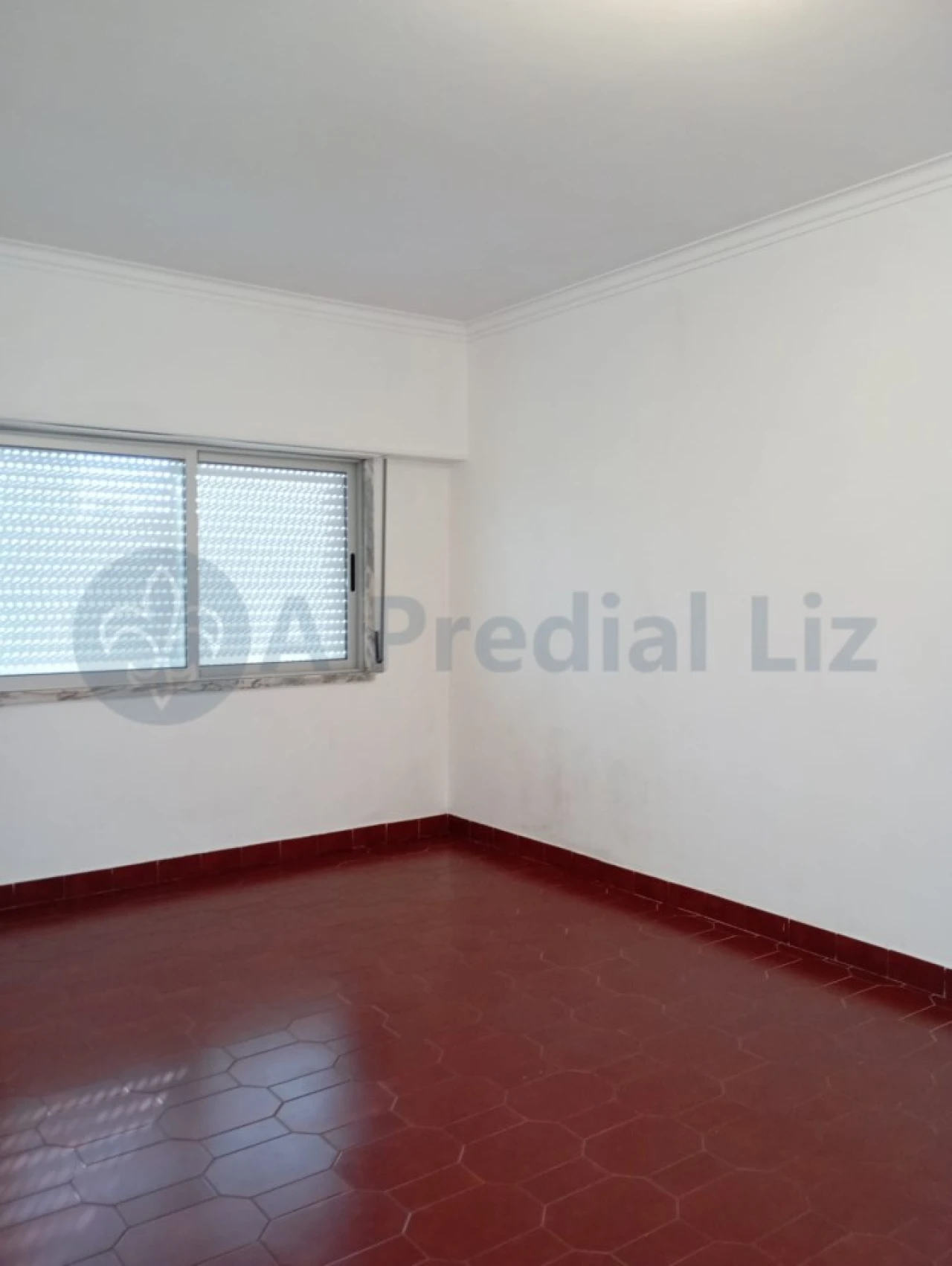 Apartamento T1 para Venda em Agualva e Mira-Sintra Foto 3