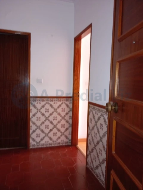 Apartamento T1 para Venda em Agualva e Mira-Sintra