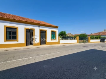 Moradia para Venda em Eixo e Eirol