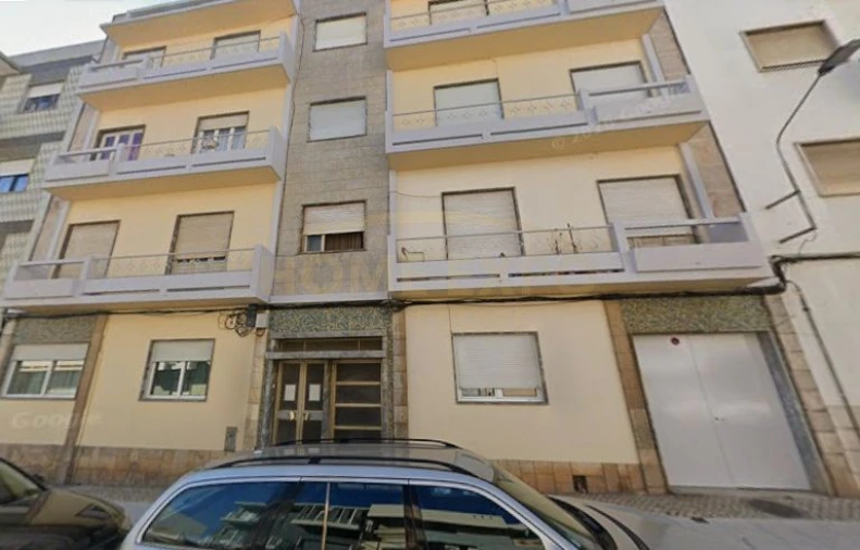 Apartamento T3 para Venda em Portimão Foto 2