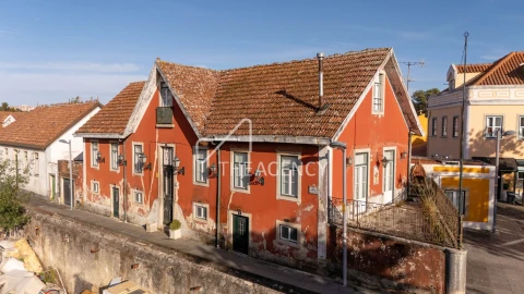 Moradia T4 para Venda em Agualva e Mira-Sintra