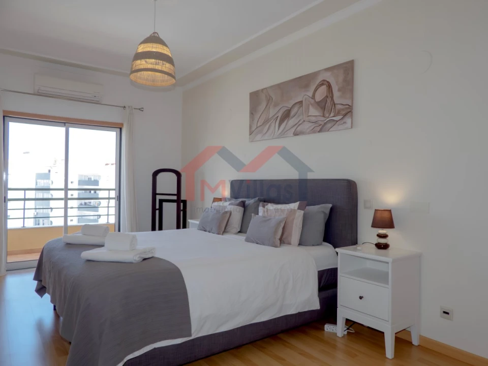 Apartamento T4 para Venda em Quarteira Foto 13