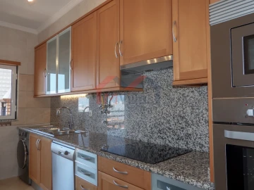 Apartamento T4 para Venda em Quarteira