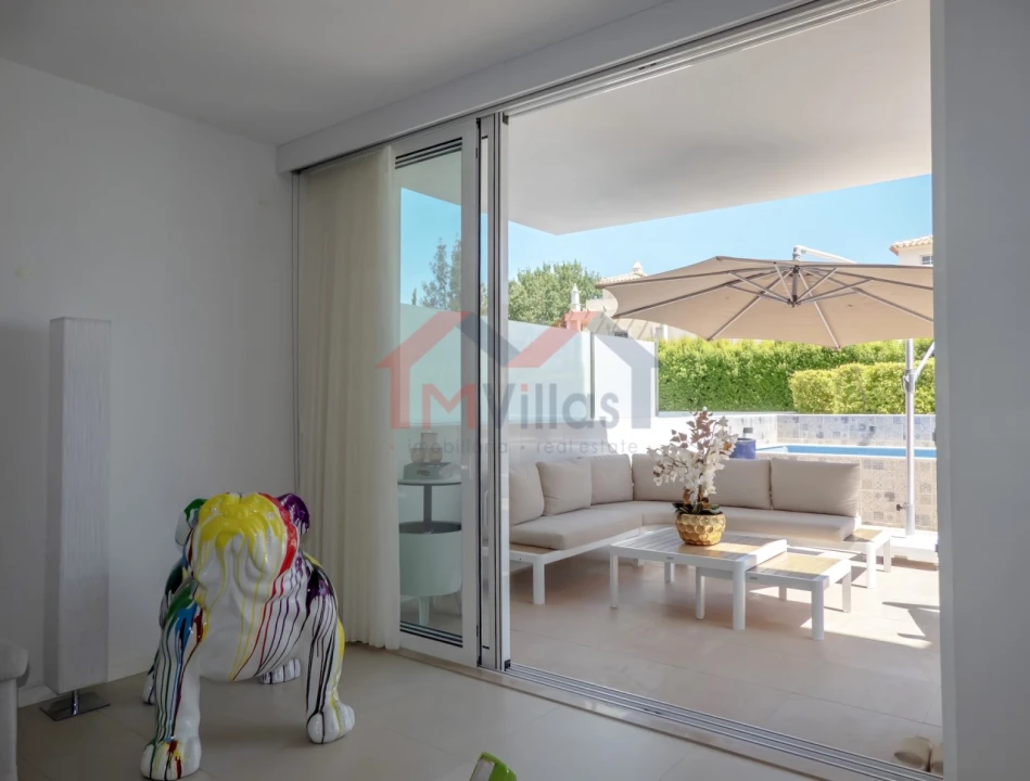 Moradia T4 para Venda em Albufeira e Olhos de Água Foto 11