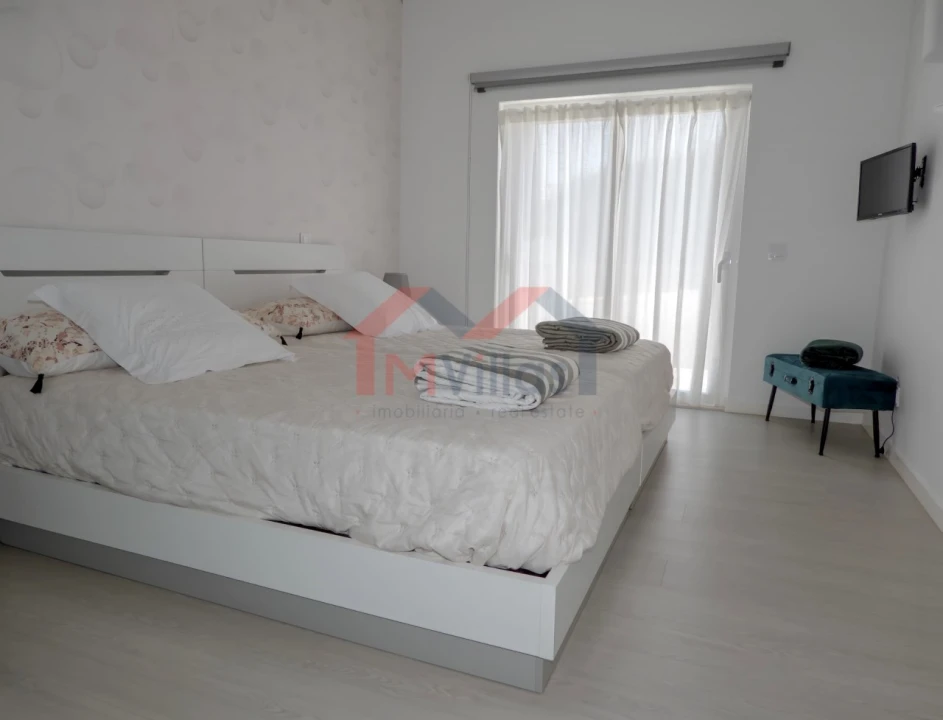 Moradia T4 para Venda em Albufeira e Olhos de Água Foto 19