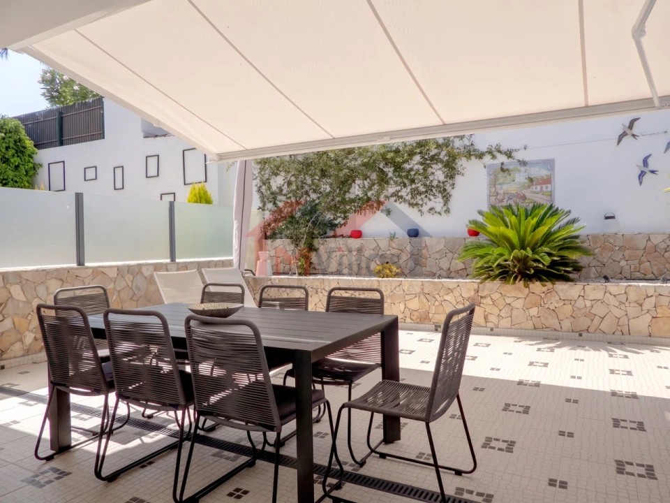 Moradia T4 para Venda em Albufeira e Olhos de Água Foto 24