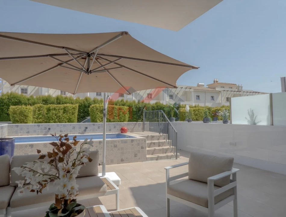 Moradia T4 para Venda em Albufeira e Olhos de Água Foto 29