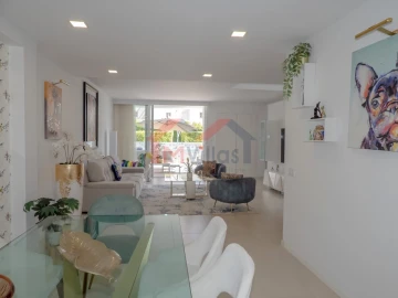 Moradia T4 para Venda em Albufeira e Olhos de Água