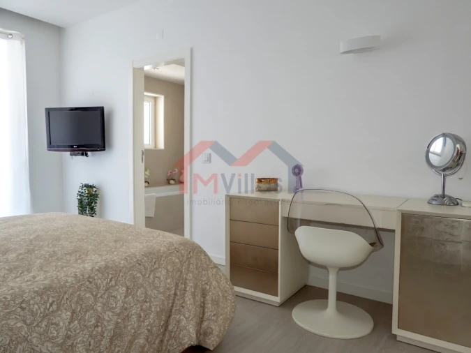 Moradia T4 para Venda em Albufeira e Olhos de Água Foto 16