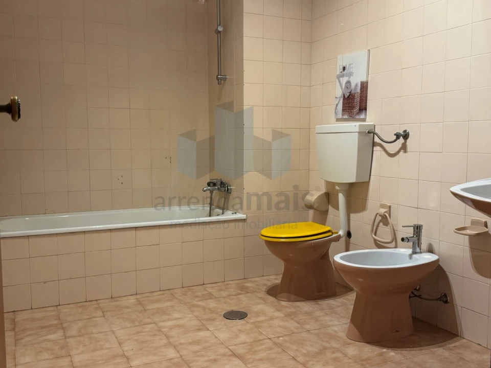 Apartamento T3 para Venda em Santo Antonio dos Olivais Foto 10
