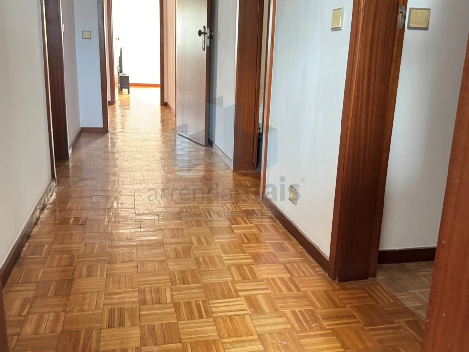 Apartamento T3 para Venda em Santo Antonio dos Olivais Foto 15