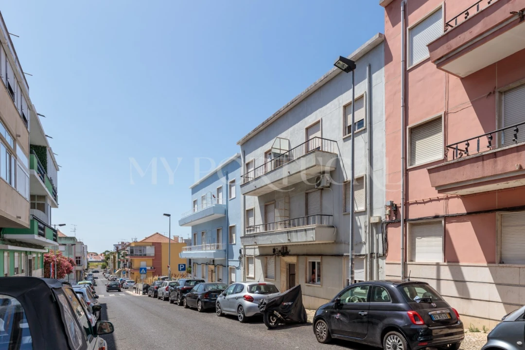 Apartamento T2 para Venda em Algés, Linda-A-Velha e Cruz Quebrada-Dafundo Foto 1