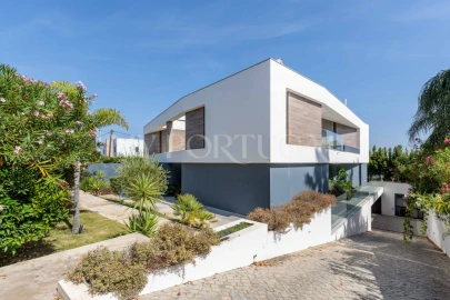 Moradia T4 para Venda em Loule (São Clemente)