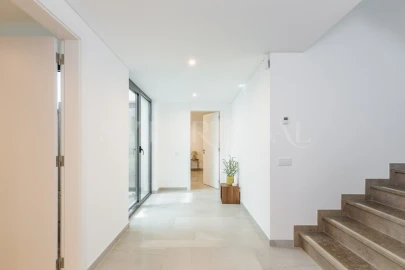 Moradia T4 para Venda em Loule (São Clemente)