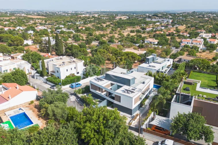 Moradia T4 para Venda em Loule (São Clemente) Foto 3