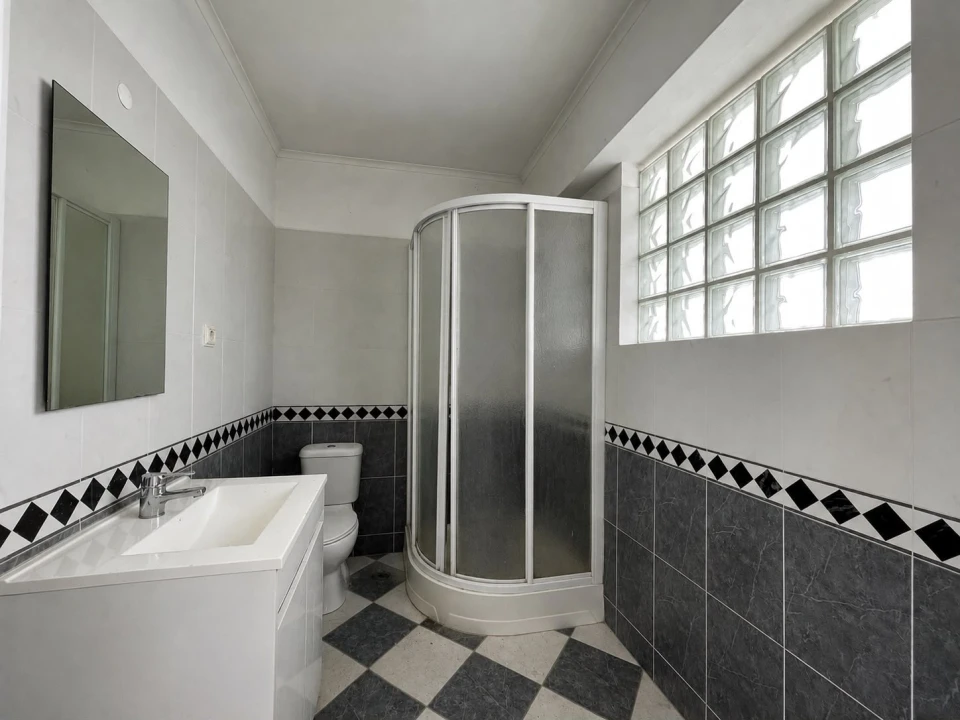 Apartamento T2 para Venda em Queluz e Belas Foto 10