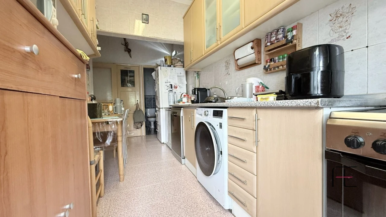 Apartamento T4 para Venda em Campanhã Foto 1
