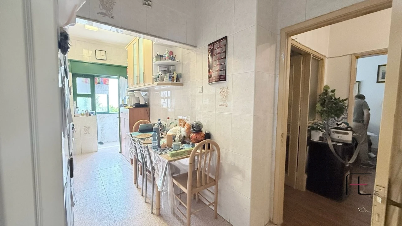 Apartamento T4 para Venda em Campanhã Foto 17