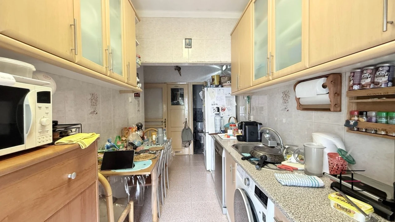 Apartamento T4 para Venda em Campanhã Foto 3