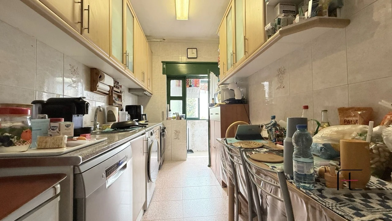 Apartamento T4 para Venda em Campanhã Foto 2
