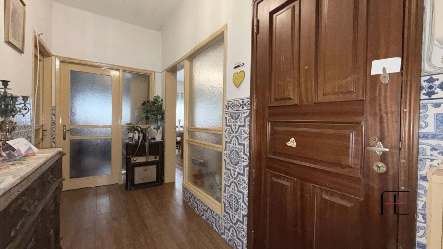 Apartamento T4 para Venda em Campanhã Foto 6