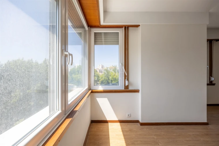 Apartamento T5 para Arrendamento em Ramalde Foto 4