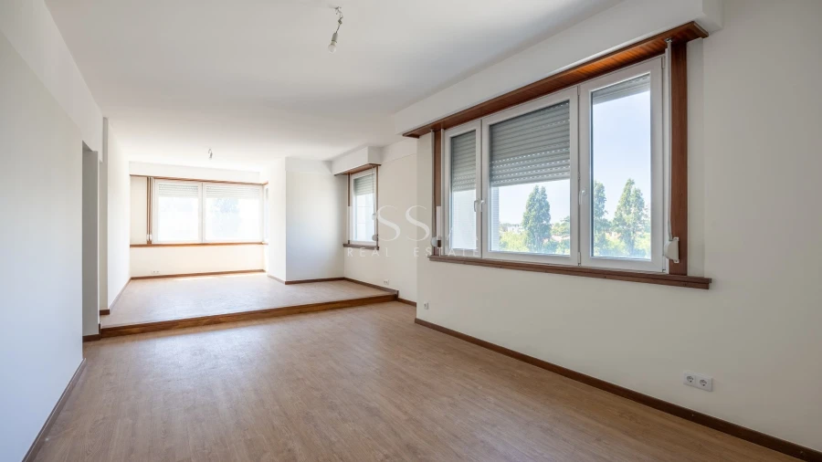 Apartamento T5 para Arrendamento em Ramalde