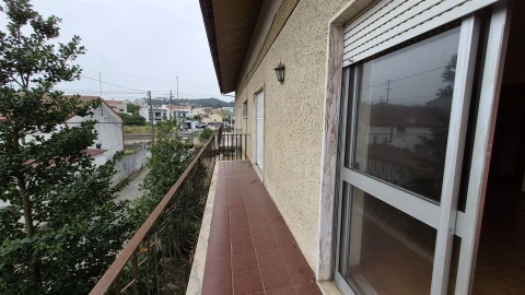 Apartamento T3 para Venda em São Martinho do Bispo e Ribeira de Frades