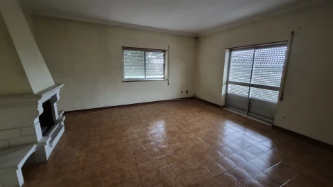 Apartamento T3 para Venda em São Martinho do Bispo e Ribeira de Frades