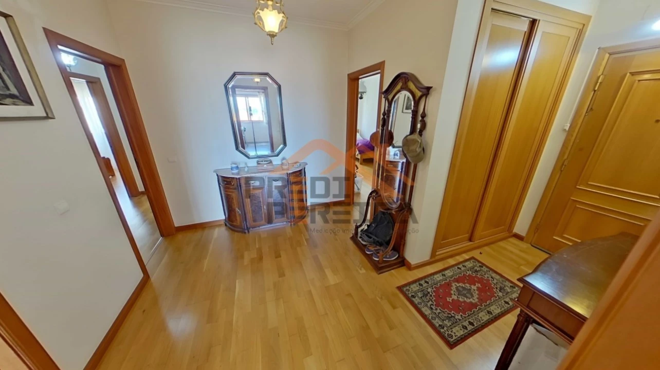 Apartamento T3 para Venda em Ramada e Caneças Foto 8