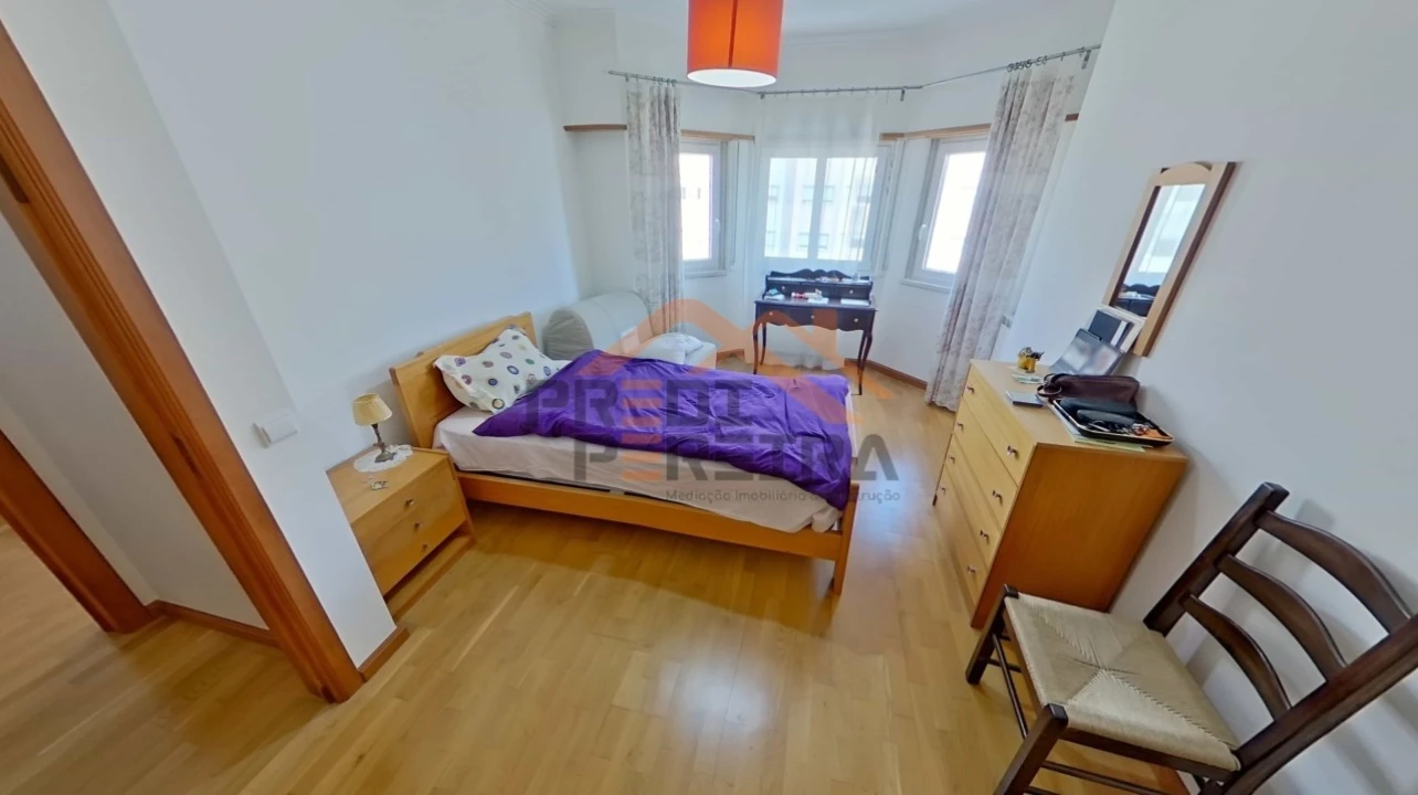 Apartamento T3 para Venda em Ramada e Caneças Foto 13