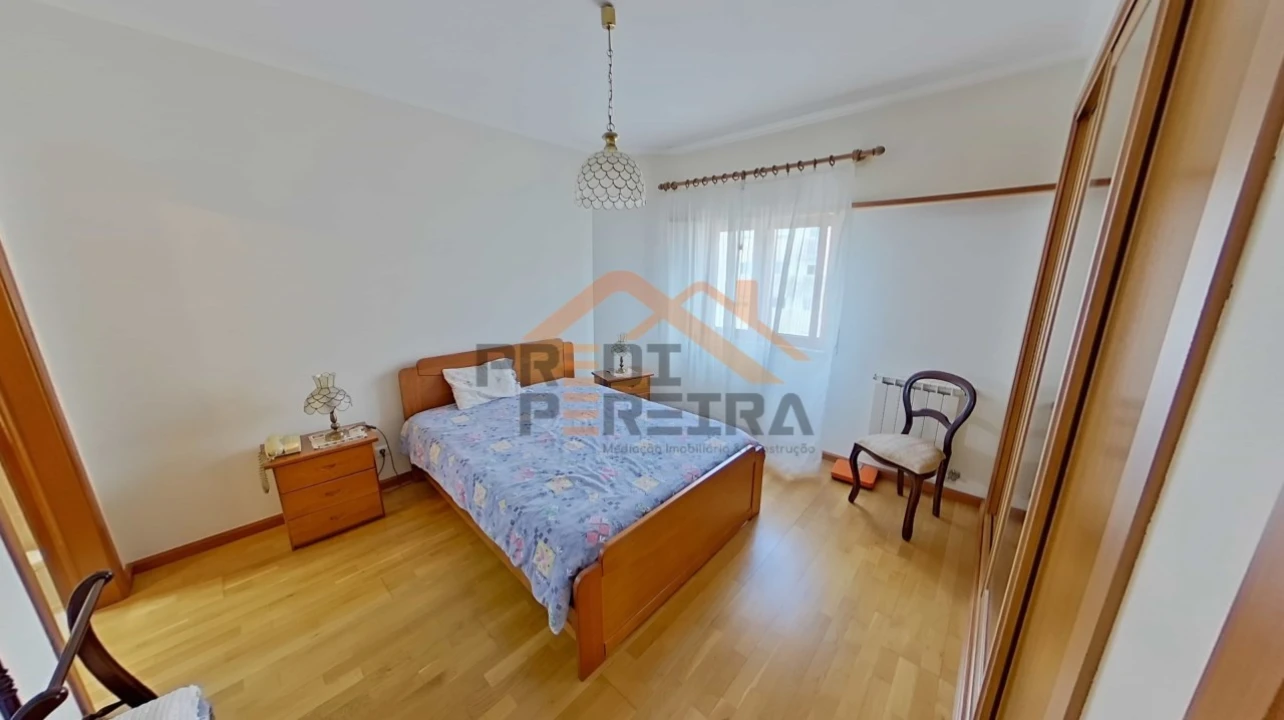 Apartamento T3 para Venda em Ramada e Caneças Foto 18