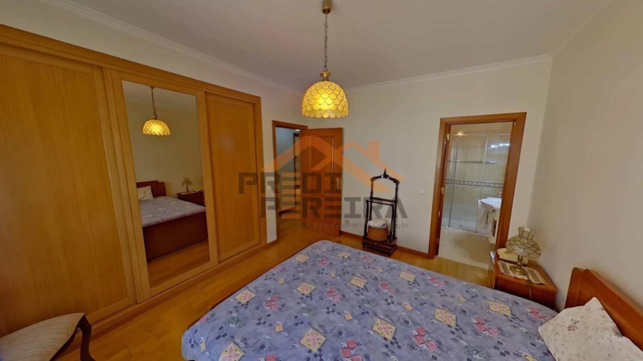 Apartamento T3 para Venda em Ramada e Caneças Foto 20