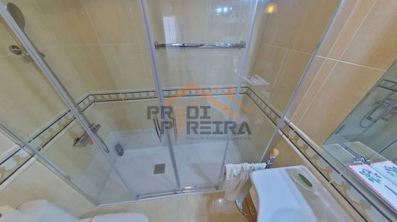 Apartamento T3 para Venda em Ramada e Caneças Foto 21