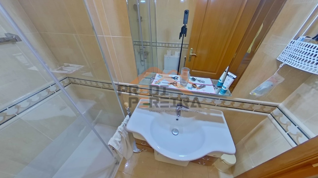 Apartamento T3 para Venda em Ramada e Caneças Foto 22