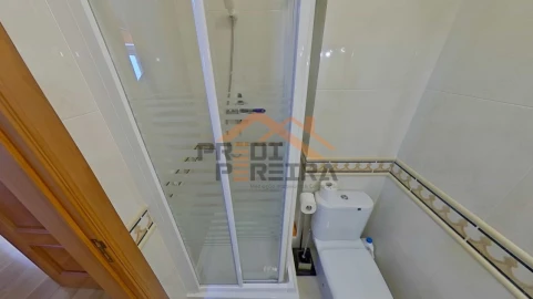 Apartamento T3 para Venda em Ramada e Caneças