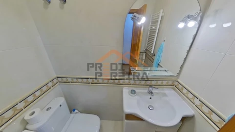 Apartamento T3 para Venda em Ramada e Caneças