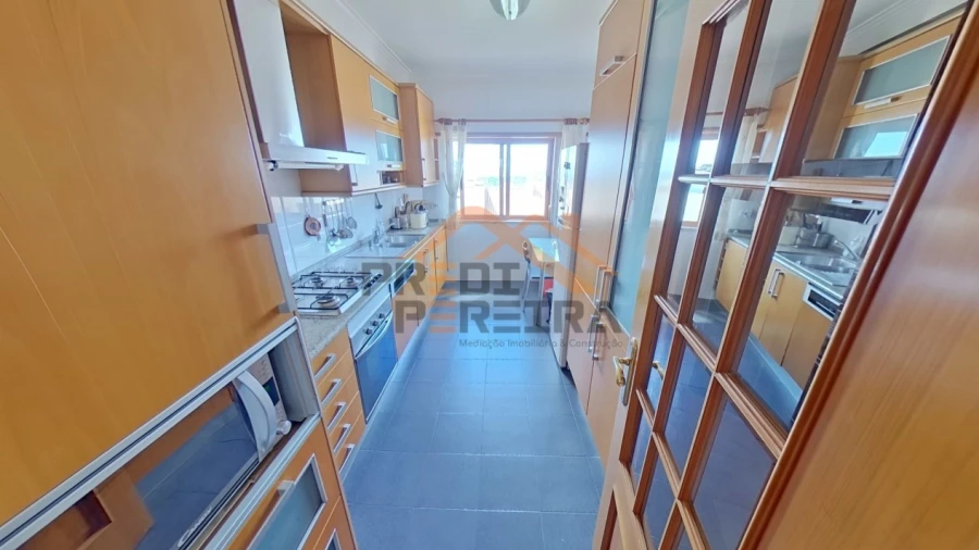 Apartamento T3 para Venda em Ramada e Caneças