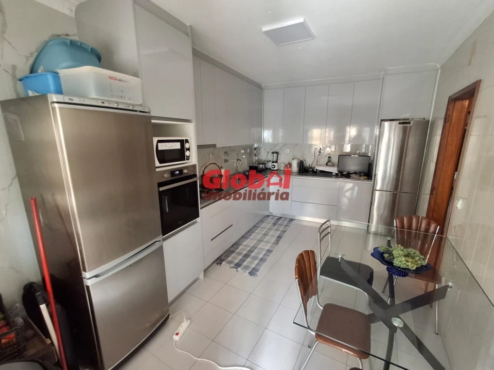 Moradia T2 para Venda em Ribafeita Foto 3