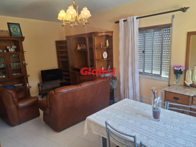 Moradia T2 para Venda em Ribafeita Foto 4