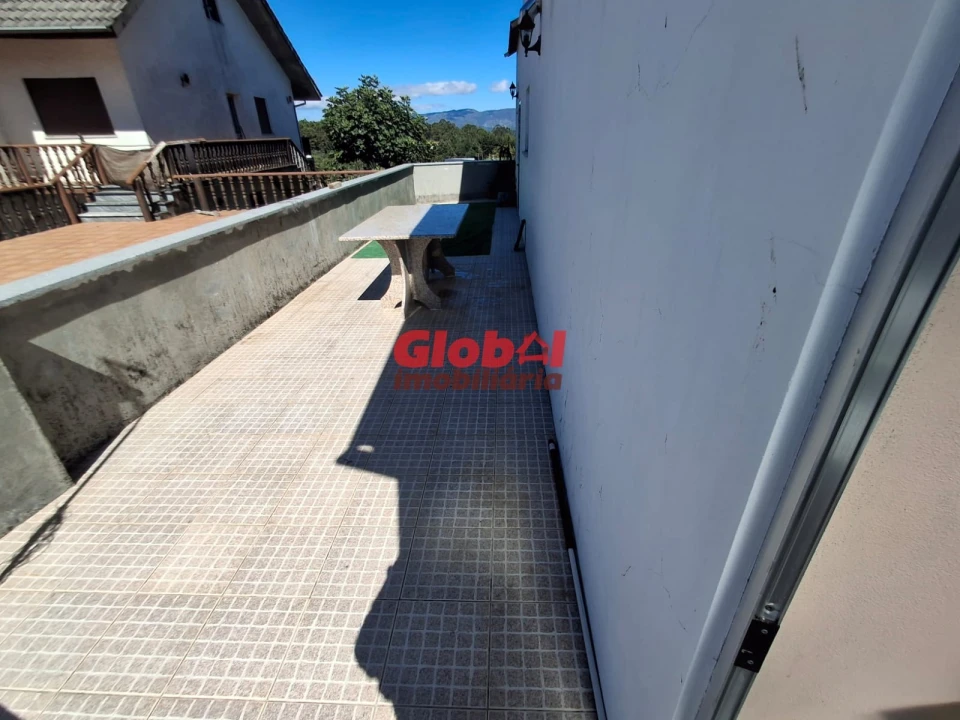 Moradia T2 para Venda em Ribafeita Foto 7