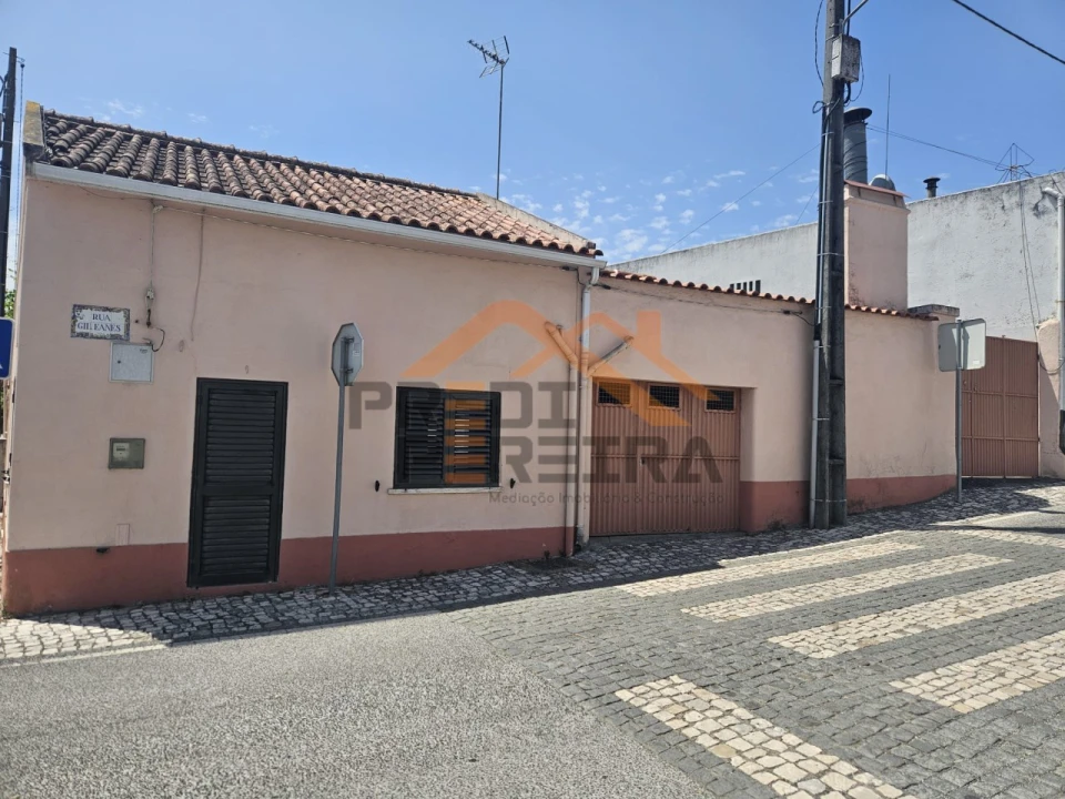Moradia T3 para Venda em Bombarral e Vale Covo Foto 2